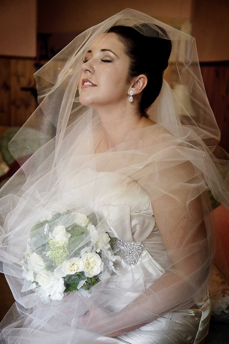Georgia and Aaron's wedding at All Saints Estate | Rutherglen Wedding Photographers  | elliot0095.jpg