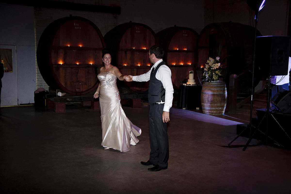 Georgia and Aaron's wedding at All Saints Estate | Rutherglen Wedding Photographers  | elliot0814.jpg