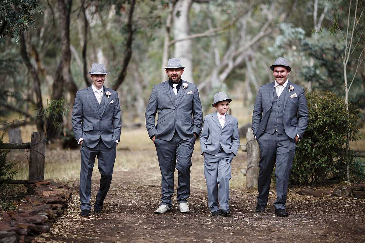Jacqueline & Jarratt's Peregrines Table Top Mountain Wedding | Albury Wedding Photographers | 00580.jpg