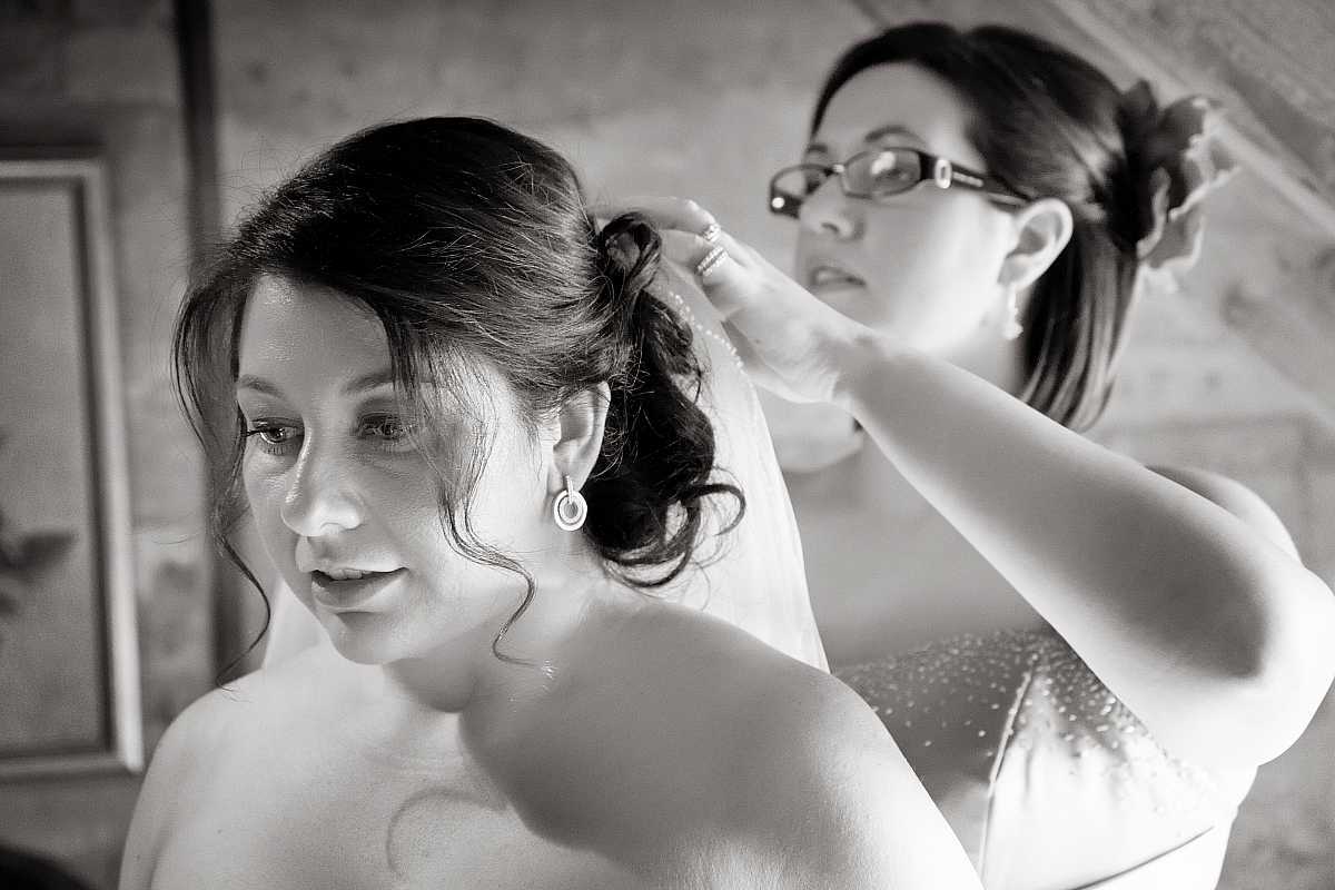 Milina and Grant's Peregrines at table Top Wedding | Albury Wedding Photographers | 16.04.2011.00140.jpg