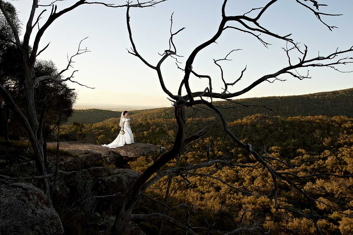 Milina and Grant's Peregrines at table Top Wedding | Albury Wedding Photographers | 16.04.2011.00533.jpg