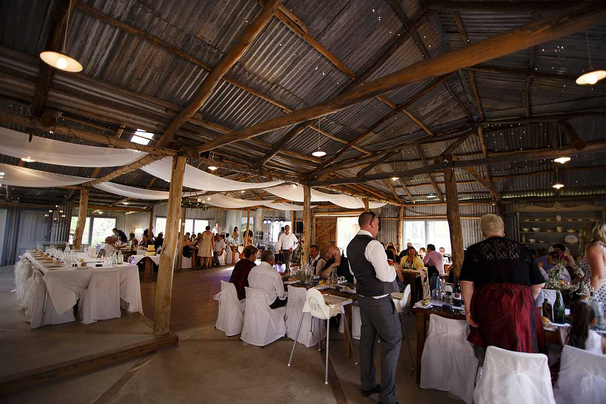 Jacqueline & Jarratt's Peregrines Table Top Mountain Wedding | Albury Wedding Photographers | 00641.jpg