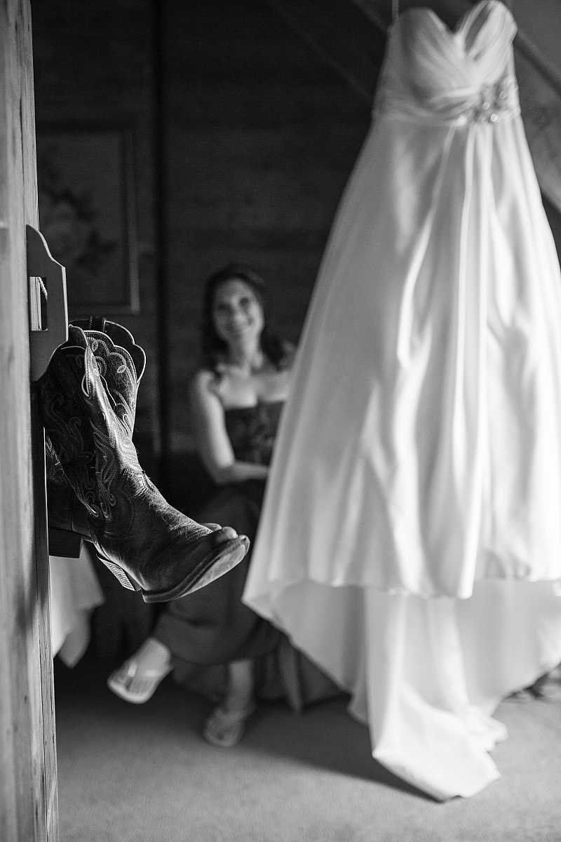 Jacqueline & Jarratt's Peregrines Table Top Mountain Wedding | Albury Wedding Photographers | 00058.jpg