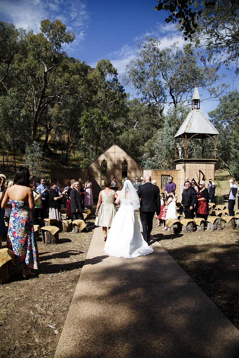 Jacqueline & Jarratt's Peregrines Table Top Mountain Wedding | Albury Wedding Photographers | 00329.jpg