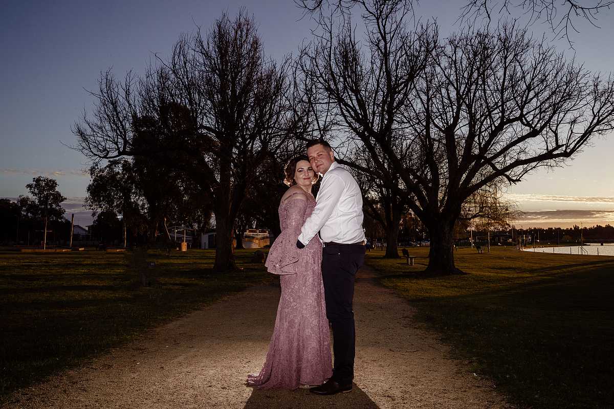 Alyce and Joshua's Yarrawonga / Mulwala  intimate elopement wedding | Yarrawonga / Mulwala Wedding Photographers | 00529.jpg