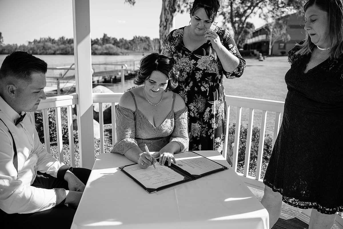 Alyce and Joshua's Yarrawonga / Mulwala  intimate elopement wedding | Yarrawonga / Mulwala Wedding Photographers | 00134.jpg