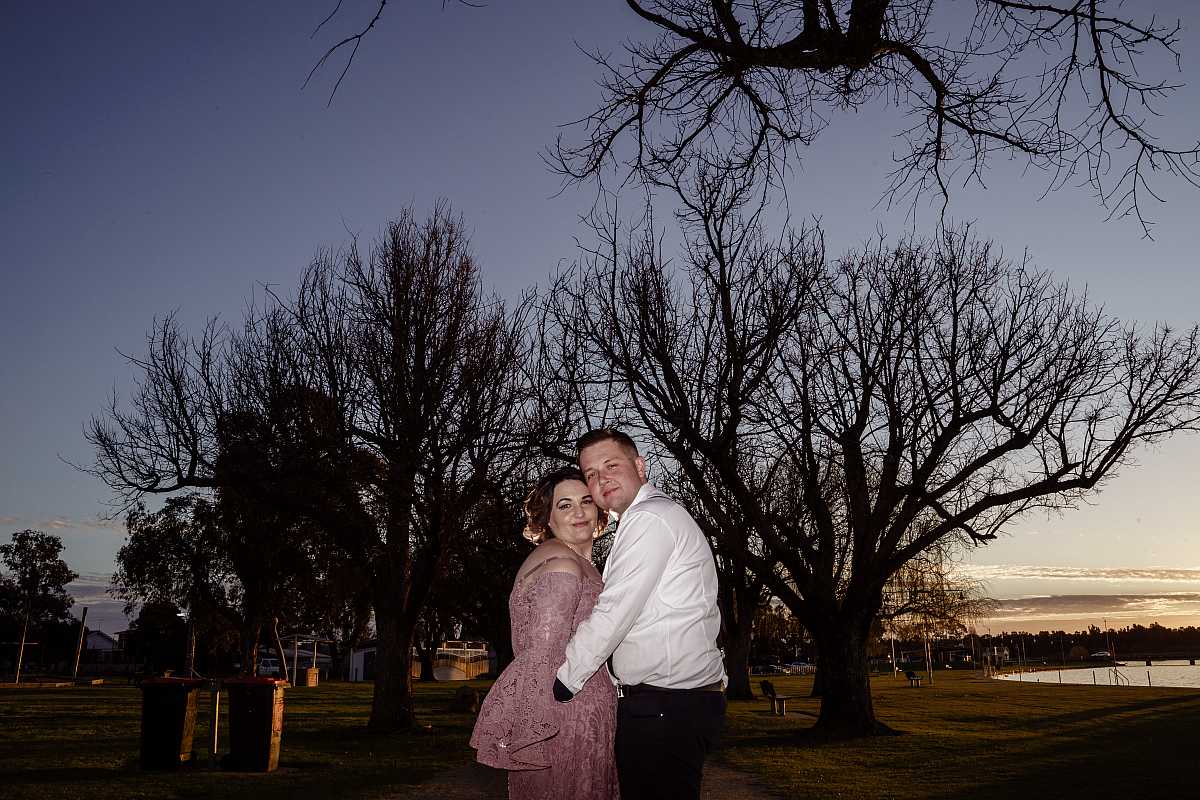 Alyce and Joshua's Yarrawonga / Mulwala  intimate elopement wedding | Yarrawonga / Mulwala Wedding Photographers | 00530.jpg