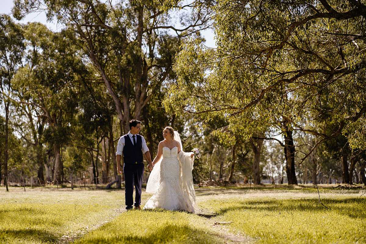 Sarah and Linden's Wedding at Oxley, Victoria | Wangaratta Wedding Photographers | 00574.jpg