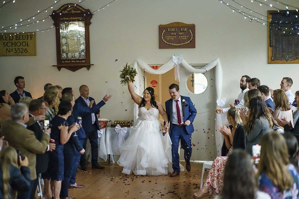 Stephanie and Matthew's wedding at Sandy Creek Victoria | Albury Wedding Photographers  | 00899.jpg
