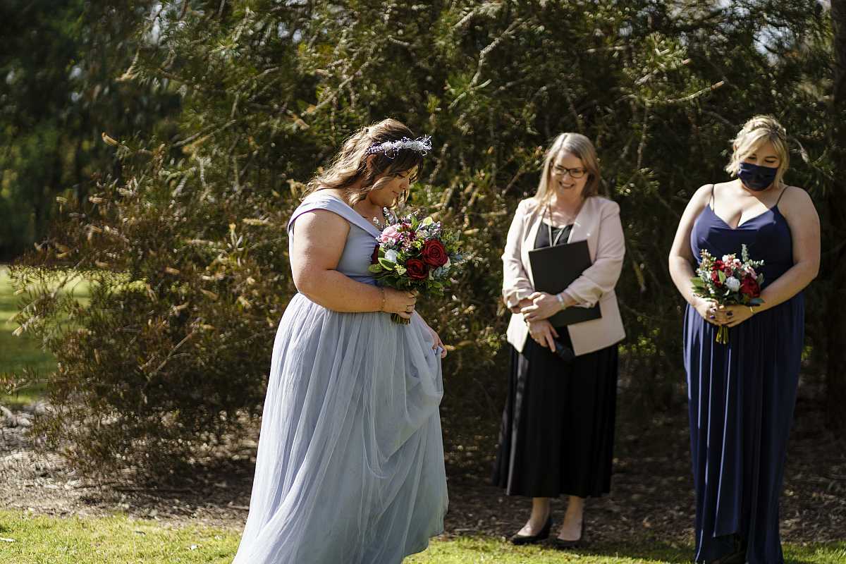 Laura and Marks wedding at Sumsion Gardens Wodonga | Wodonga Wedding Photographers  | 00249.jpg