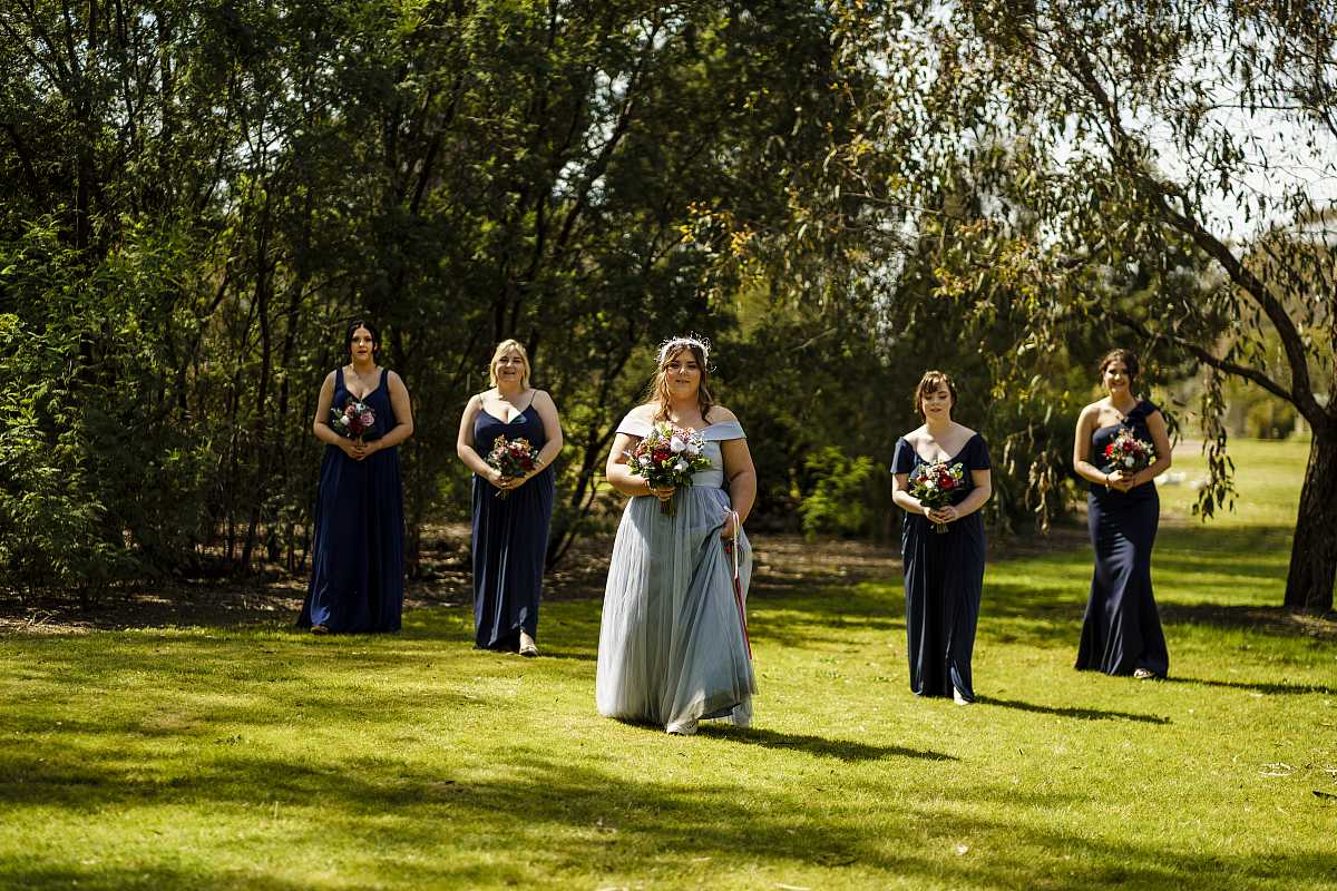 Laura and Marks wedding at Sumsion Gardens Wodonga | Wodonga Wedding Photographers  | 00584.jpg